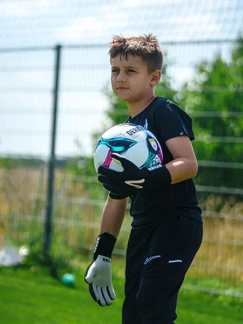 Für Kinder gibt es eigene Handschuhmodelle in verschiedenen Größen. | Foto: Sykes