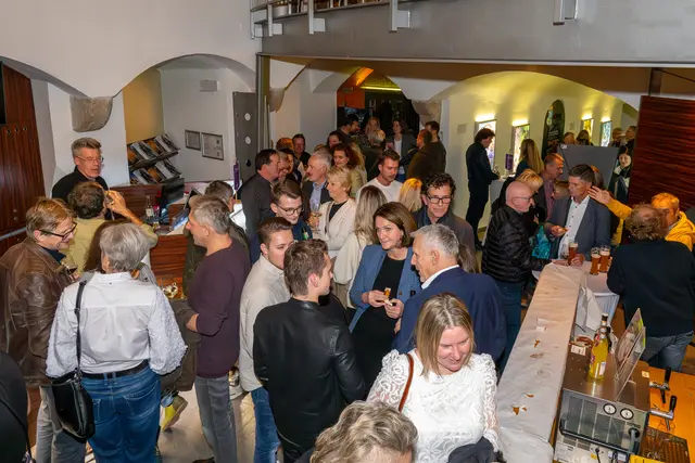 Filmeschauen für den guten Zweck: Das gibt es am 4. November in Peuerbach.  | Foto: Wolfgang Oberlehner