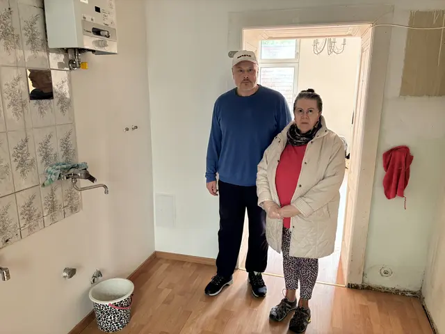 Johanna Larunsi und ihr Lebensgefährte Dietmar Rauchegger fordern eine Mietzinsminderung. | Foto: Luca Arztmann/MeinBezirk