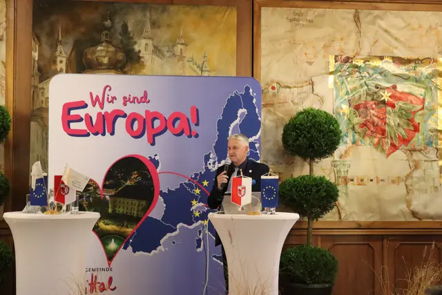 Gemeinderat Adolf Lackner moderierte und begleitete die Anwesenden durch den Abend. | Foto: Alen Grabic