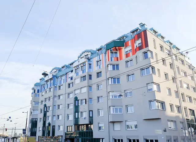 Wer durch die Absberggasse schlendert, kommt nicht darum herum, mit dem Klimawandel konfrontiert zu werden. | Foto: ÖSW AG