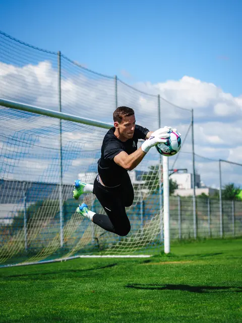 Richard Strebinger verwendet sein eigenes Modell im Training und im Match. | Foto: Sykes