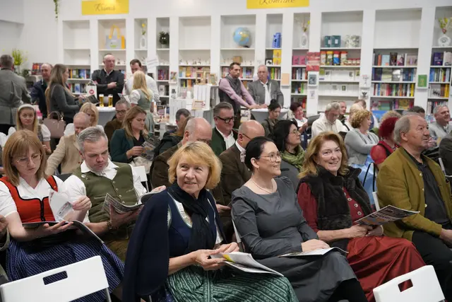 Beim Wirtschaftsbund-Empfang in der Buchhandlung im Donaupark Mauthausen. | Foto: Wirtschaftsbund Mauthausen