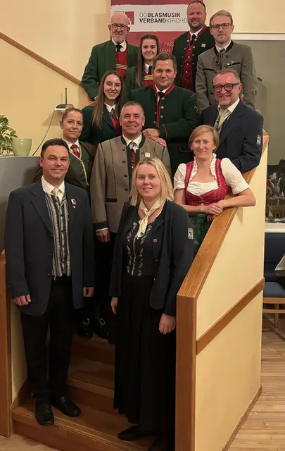 Der neue Bezirksvorstand des Blasmusikverbandes Kirchdorf. | Foto: MeinBezirk/F. Staudinger