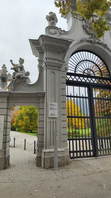 schon der Eintritt in den Schlossgarten vermittelt ein erhabenes Gefühl... | Foto: I.Wozonig