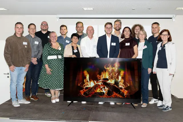 Wirtschafts- und Schul-Vertreter beim Kamingespräch in Baumgartenberg am Mittwoch-Abend. | Foto: Petra Kragl Fotografie