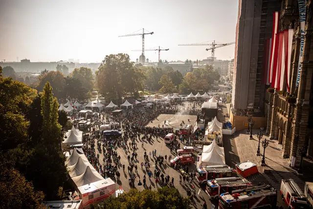 Am Nationalfeiertag (26. Oktober) gibt es wieder zahlreiche Events. Mit dabei wie jedes Jahr das Sicherheitsfest am Rathausplatz. (Archivfoto) | Foto: Thomas Peschat