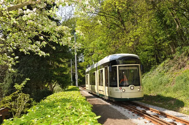 Von 21. bis 23. Oktober wird ein Schienenersatzverkehr auf der Pöstlingbergbahn-Strecke eingerichtet. | Foto: Linz AG