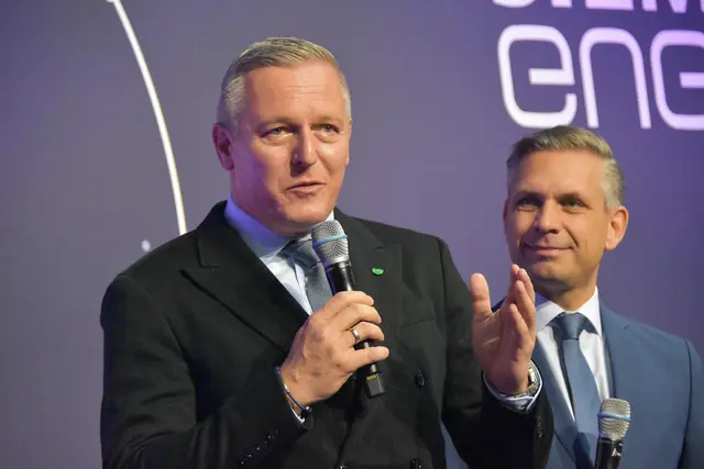 Landeshauptmann Mario Kunasek bedankte sich bei allen Beteiligten für die hervorragende Arbeit. | Foto: MeinBezirk/Helmut Riedl