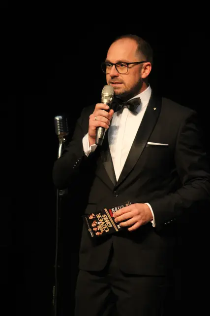 Rotary-Club-Gleisdorf-Präsident Daniel Nierensee sprach einleitende Worte. | Foto: Josef Hofmüller