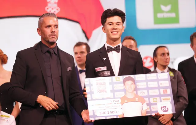 Marcus Mizerovsky mit dem Gewinner des Jugendsportpreises Heimo Fugger. | Foto: GEPA pictures/Sporthilfe