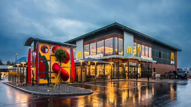 Der neue McDonald´s in Fohnsdorf strahlt. | Foto: McDonald´s Österreich