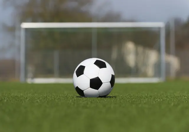 Fußball im Bezirk. | Foto: MEV/Archiv