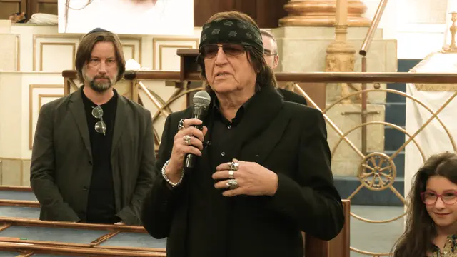 Gottfried Helnwein unterstützt mit seiner Kunst die Finanzierung der Restaurierung des Wiener Stadttempels. | Foto: Andreas Pölzl/MeinBezirk