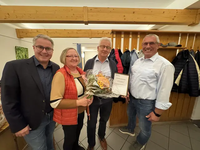 ÖVP-Bezirksobmann LAbg. Bgm. Markus Ulram, Hermine und Altbürgermeister Willi Schwartz, und Vbgm. Christian Wandler, der neue ÖVP-Parteiobmann von Weiden am See | Foto: Mag. Manuel Kuni