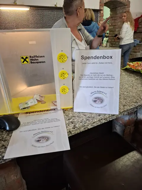 Spendenbox im Gastrobereich