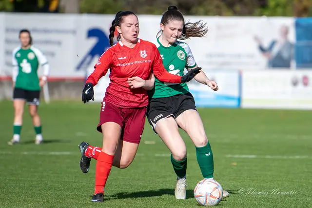 Dorontina Thaqi (rot) zog mit Tempo Richtung Tor – Sinnbild für den mutigen Auftritt der Stiftstädterinnen | Foto: Thomas Navratil