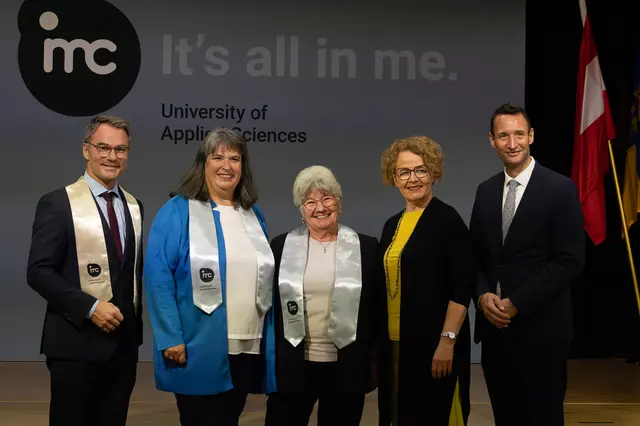 Die jüngste und älteste Studentin auf einem Bild: Anita Steiner und Gerda Zipfelmayer | Foto: Regina Courtier
