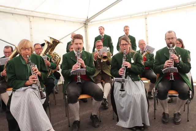 Den Festakt eröffnete musikalisch die Marktmusikkapelle Lannach mit dem 47er Regimentsmarsch unter der Leitung von Kapellmeister Thomas Pachernegg. | Foto: Edith Ertl