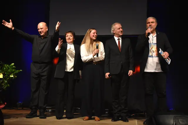 Harald Rubey, mit Conny, Sylvia, Hannes Rathammer und Roman Beisser bedankte sich beim Publikum