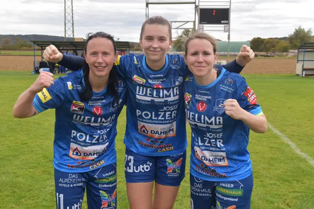 Jasmin Pelzmann, Leonie Pinter und Isabella Gold jubelten über das 2:0. | Foto: Michael Strini