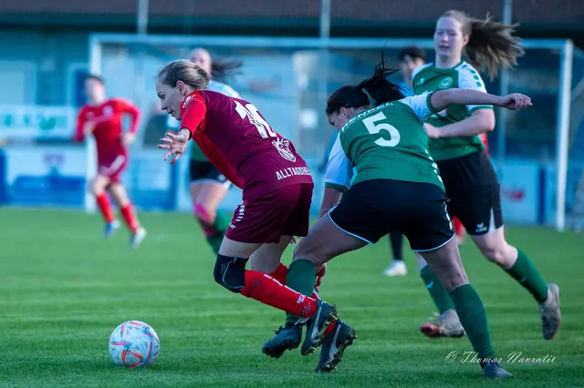 Gertrud Sensoy (rot) dribbelt entschlossen Richtung Tor – der Einsatz wurde mit dem Führungstreffer belohnt. | Foto: Thomas Navratil