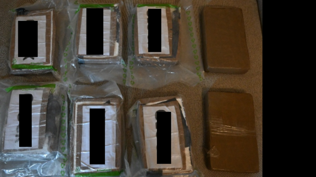 Neun Kilo Kokain fand eine Putzkraft, das in einem Sofa einer Wiener Ferienwohnung versteckt war. | Foto: LPD Wien