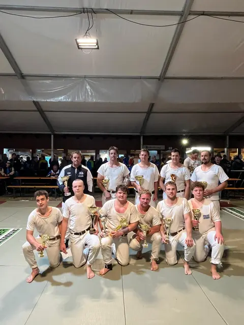 Die erfolgreichen Salzburger hinten von links Christian Pirchner, Vizehagmoar Andreas Rieder, Patrick Schernthaner, Michael Voithofer, Martin Patsch
Vorne von links Vinzenz Mair, Tristan Laubichler, Jakob Höller, Josef Mair, Simon Steiger und Johann Höllwart