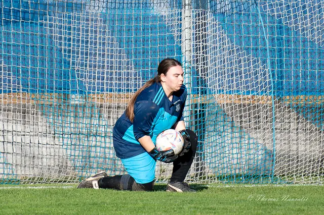 Julia Mrskos zeigte im Tor eine souveräne Leistung und war stets auf dem Posten. | Foto: Thomas Navratil
