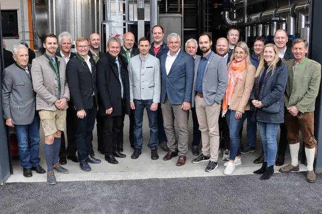 Große Freude bei den Betreibern und den Ehrengästen | Foto: Gerhard Langmann