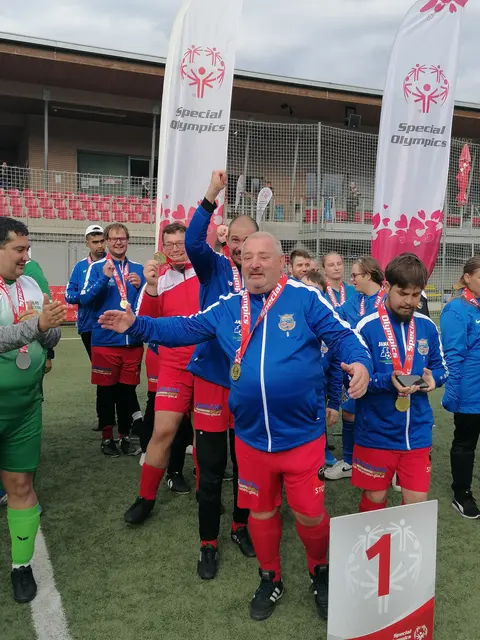 Das Fußballteam der Lebenshilfe Perg/Grein bei der Siegerehrung. | Foto: Sabine Kukla