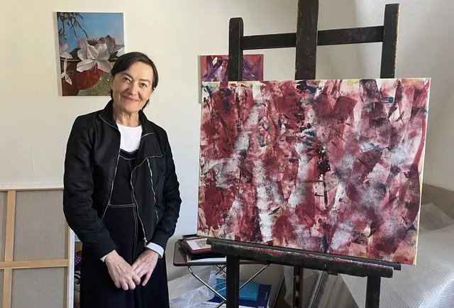 Malerin Gabriele Zambal in ihrem Atelier | Foto: Franziska Führer