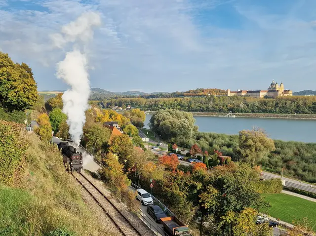 Eine historische Dampflok aus Ampflwang war auf einer Sonderfahrt zwischen Krems und Emmersdorf unterwegs | Foto: Gerlinde Siebenhandl