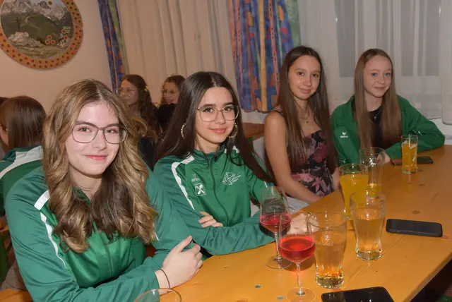 Galanacht des Schützeneins Pabneukirchen. 60 Jahre Schützenverein. Ehrung der Staats-, Landes und Ortsmeister 2025.  | Foto: Zinterhof