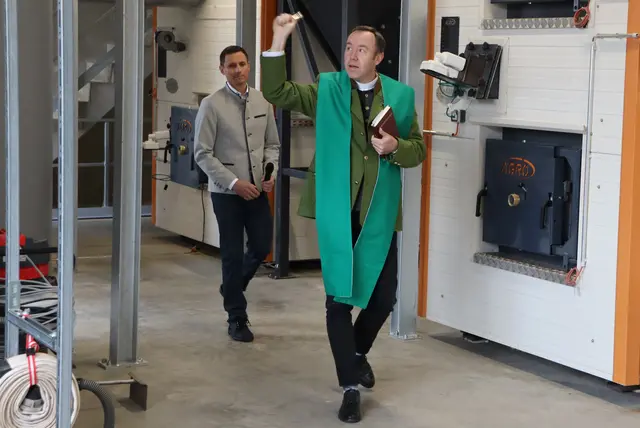 Pfr. Marius Enăşel mit Obmann Manfred Hesele | Foto: Gerhard Langmann