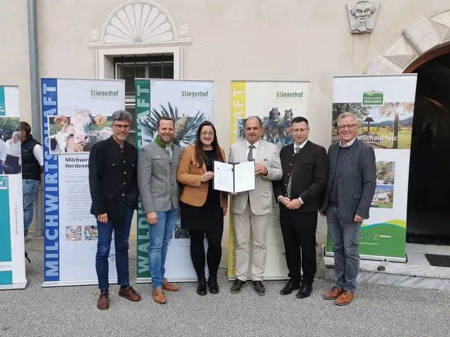 v.l.: Robert Heuberger, Christian Hecher, Sarah Katholnig, Anton Freithofnig, Alfred Altersberger, Reinhard Antolitsch | Foto: NUP Dobratsch