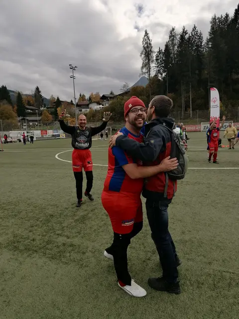 Das Fußballteam der Lebenshilfe Perg/Grein bejubelt den Titel. | Foto: Sabine Kukla