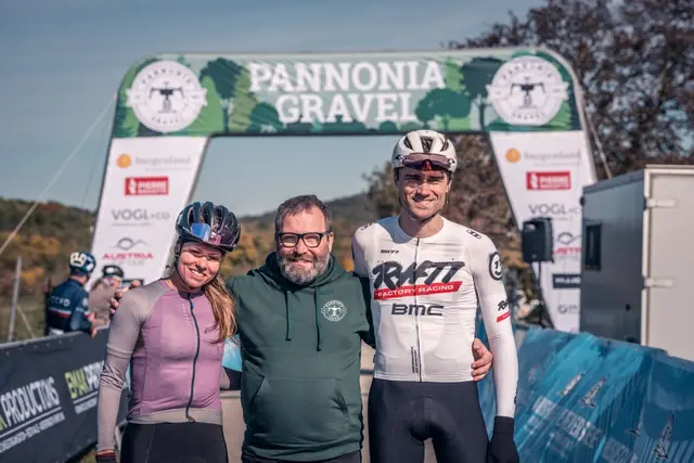 Die beiden Gewinner sowie Organisator (v.l.n.r Zsofia Toth, Hannes Hessenberger und Felix Ritzinger)  | Foto: Christian Krutis
