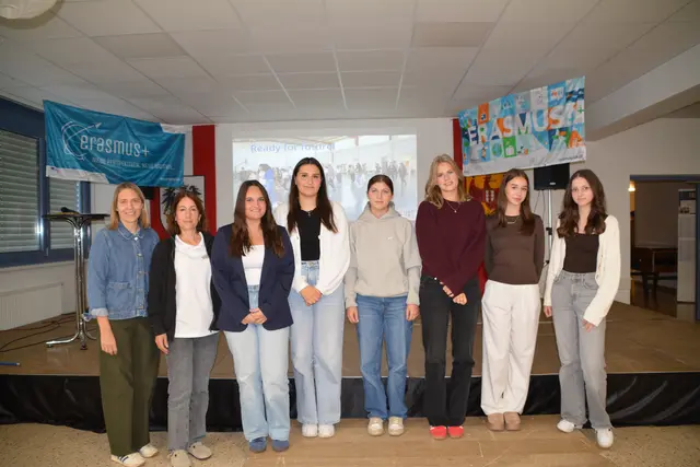 Schülerinnen und Schüler der HAK/HAS Oberpullendorf sammeln durch Erasmus+ wertvolle internationale Erfahrungen und erweitern ihre beruflichen und persönlichen Perspektiven. | Foto: Rosenberger Victoria