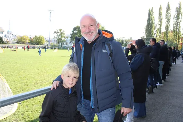 Jetzt wieder gerne Fußballer ist Lukas mit seinem Vater Alexander
