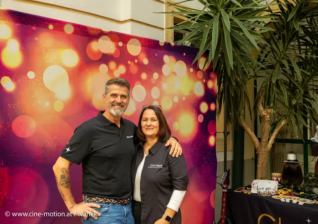 Eric Halwax  mit Gattin - Glambox - eine glamouröse Fotobox für schöne Erinnerungen. | Foto: www.cine-motion.at / Ivanek