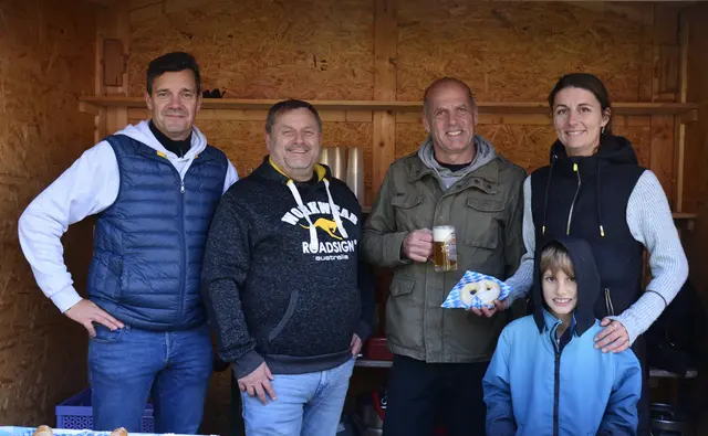 UTC Warth Scheiblingkirchen mit Obmann Harald Hohensinner  | Foto: Elisabeth Peinsipp