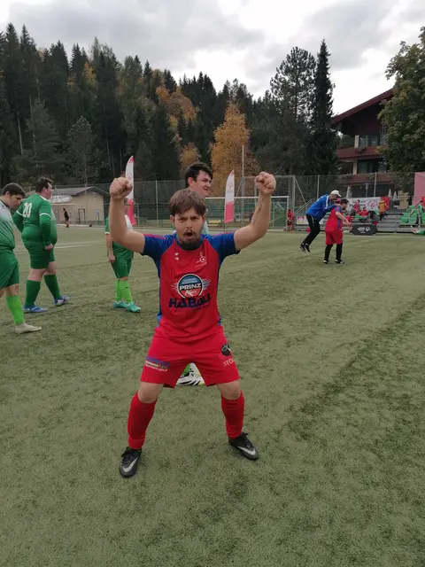 Das Fußballteam der Lebenshilfe Perg/Grein bejubelt den Titel. | Foto: Sabine Kukla