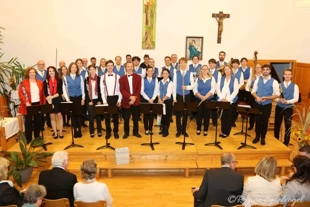 Mit einem bunten Strauß gefälliger Melodien begeisterte der Musikverein Tullnerbach das Publikum.