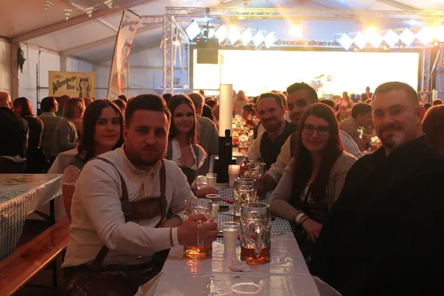 Das Wiesn-Highlight lockte viele Menschen nach Podersdorf.