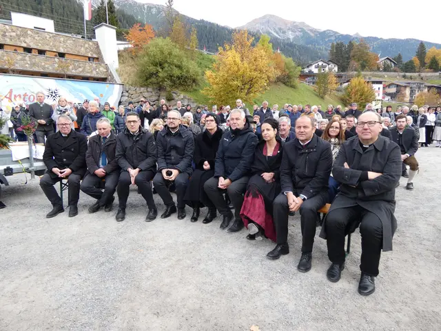 Zahlreiche Ehrengäste waren nach St. Anton gekommen, um beim großen Erntedankfest dabei zu sein. 