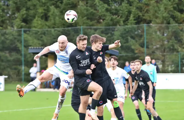 Spannendes Match zwischen dem SV Bad Goisern und den Gmundner Juniors. | Foto: Hörmandinger