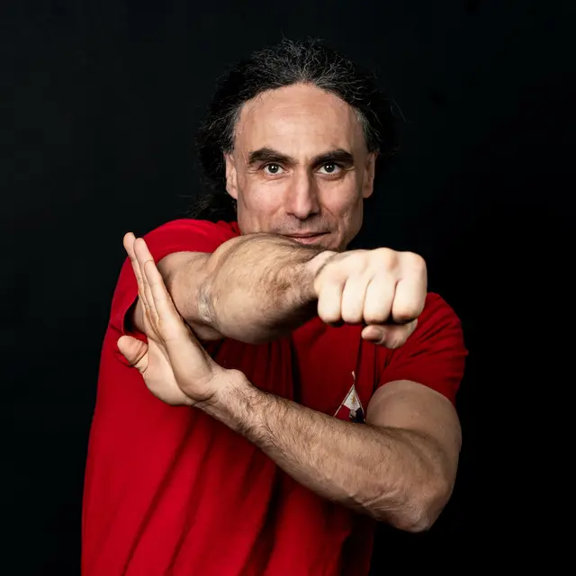 Weltmeister Perry Zmugg gibt an der Volkshochschule in Graz einen Workshop zum Thema Selbstverteidigung. Anmeldungen sind Anfang dieser Woche noch möglich. | Foto: Zmugg