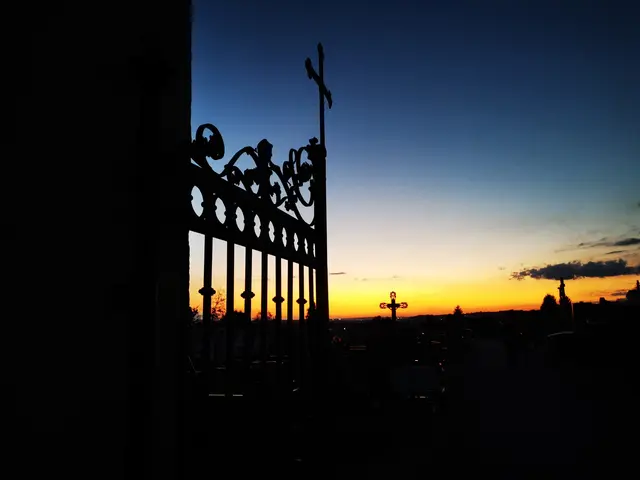 Dunkel ist es nun um dich, von Stund an tragen wir dein Licht. | Foto: U. M. Plank