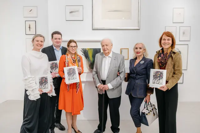 Julia Flunger-Schulz (operative Geschäftsführung Arnulf Rainer Museum), Nikolaus Kratzer (Kurator und Leiter NÖ Landessammlungen), Bürgermeisterin Carmen Jeitler-Cincelli, Kunstsammler und Kurator Helmut Zambo, Verena Zambo und Stadträtin Angela Stöckl-Wolkerstorfer. | Foto: 2025psb/ckollerics